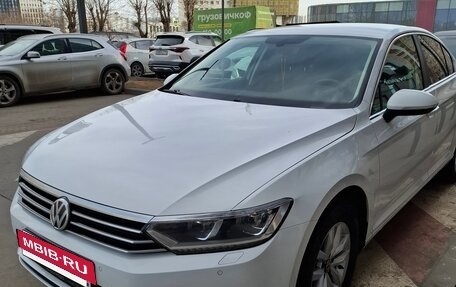 Volkswagen Passat B8 рестайлинг, 2018 год, 2 100 000 рублей, 2 фотография