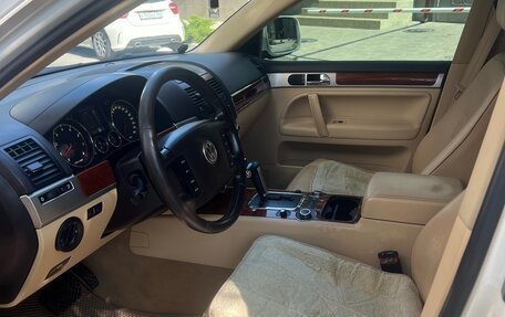 Volkswagen Touareg III, 2006 год, 1 450 000 рублей, 16 фотография