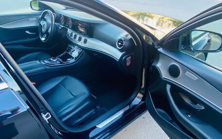 Mercedes-Benz E-Класс, 2016 год, 2 450 000 рублей, 10 фотография