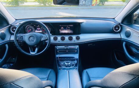 Mercedes-Benz E-Класс, 2016 год, 2 450 000 рублей, 29 фотография