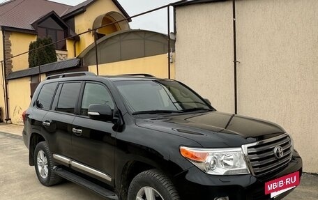 Toyota Land Cruiser 200, 2014 год, 3 850 000 рублей, 6 фотография