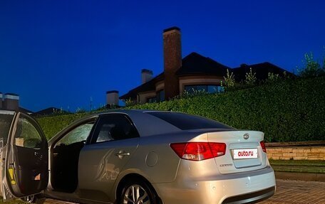 KIA Cerato III, 2010 год, 850 000 рублей, 5 фотография