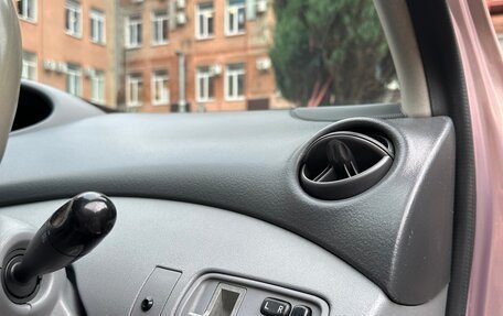Toyota Vitz, 1999 год, 420 000 рублей, 16 фотография