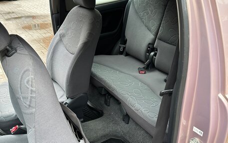 Toyota Vitz, 1999 год, 420 000 рублей, 37 фотография