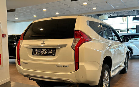 Mitsubishi Pajero Sport III рестайлинг, 2017 год, 2 690 000 рублей, 4 фотография