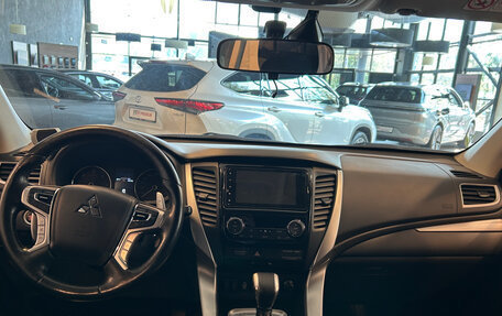 Mitsubishi Pajero Sport III рестайлинг, 2017 год, 2 690 000 рублей, 20 фотография
