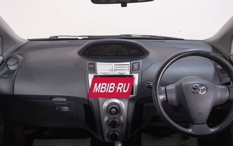 Toyota Vitz, 2005 год, 599 000 рублей, 10 фотография