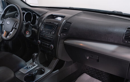 KIA Sorento II рестайлинг, 2011 год, 1 599 000 рублей, 19 фотография