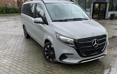Mercedes-Benz V-Класс, 2024 год, 18 250 000 рублей, 4 фотография