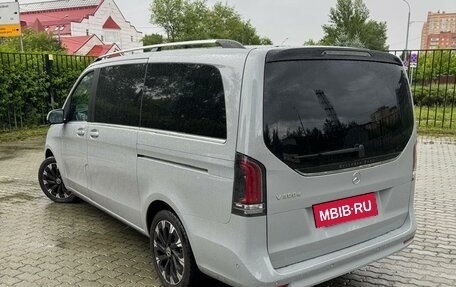 Mercedes-Benz V-Класс, 2024 год, 18 250 000 рублей, 2 фотография