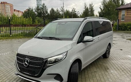 Mercedes-Benz V-Класс, 2024 год, 18 250 000 рублей, 9 фотография