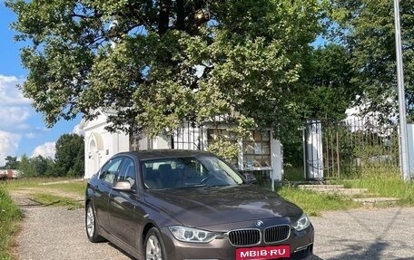 BMW 3 серия, 2013 год, 1 650 000 рублей, 28 фотография