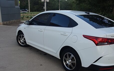 Hyundai Solaris II рестайлинг, 2020 год, 1 570 000 рублей, 3 фотография