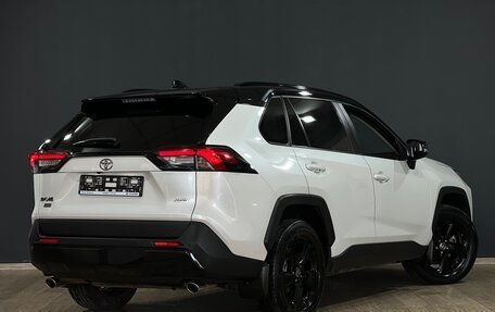 Toyota RAV4, 2021 год, 3 490 000 рублей, 4 фотография