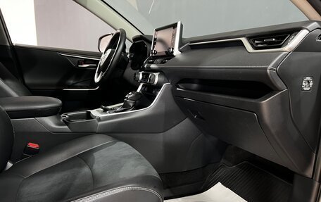 Toyota RAV4, 2021 год, 3 490 000 рублей, 11 фотография