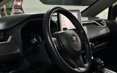 Toyota RAV4, 2021 год, 3 490 000 рублей, 8 фотография