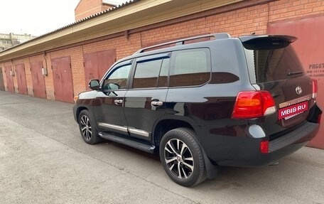 Toyota Land Cruiser 200, 2015 год, 5 800 000 рублей, 4 фотография