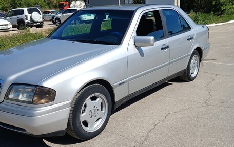 Mercedes-Benz C-Класс, 1997 год, 550 000 рублей, 3 фотография