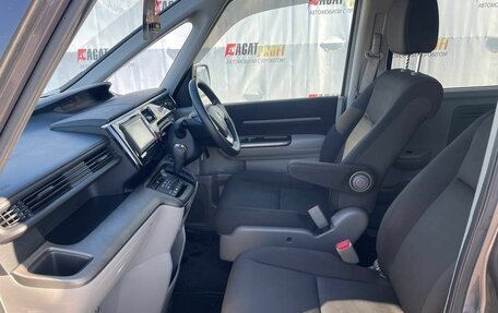 Honda Stepwgn IV, 2017 год, 1 515 000 рублей, 19 фотография