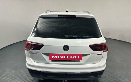 Volkswagen Tiguan II, 2019 год, 2 520 000 рублей, 5 фотография