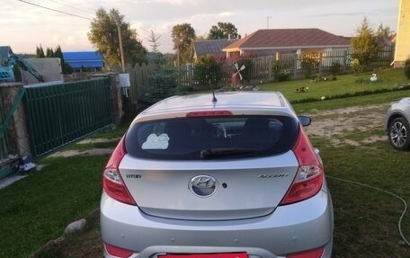 Hyundai Accent IV, 2011 год, 550 000 рублей, 2 фотография