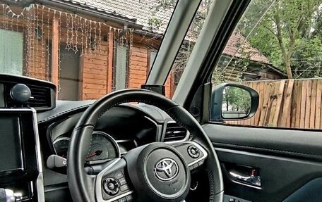 Toyota Roomy I, 2021 год, 1 750 000 рублей, 9 фотография