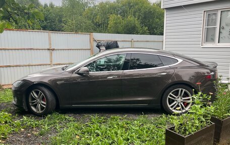 Tesla Model S I, 2014 год, 2 000 000 рублей, 4 фотография