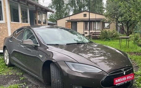 Tesla Model S I, 2014 год, 2 000 000 рублей, 2 фотография