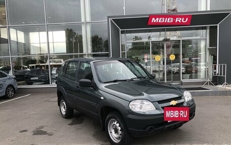 Chevrolet Niva I рестайлинг, 2018 год, 797 000 рублей, 3 фотография