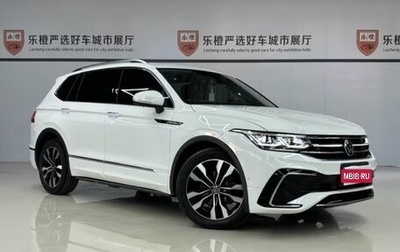 Volkswagen Tiguan II, 2022 год, 2 352 000 рублей, 1 фотография