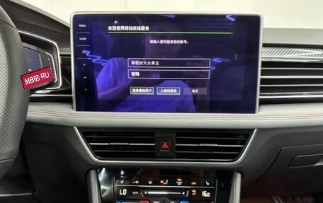 Volkswagen Tiguan II, 2022 год, 2 352 000 рублей, 16 фотография