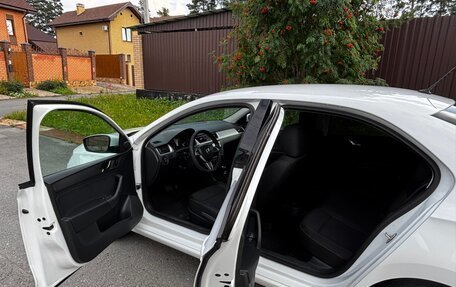 Skoda Rapid I, 2015 год, 1 000 000 рублей, 21 фотография
