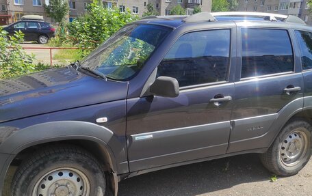 Chevrolet Niva I рестайлинг, 2011 год, 500 000 рублей, 2 фотография