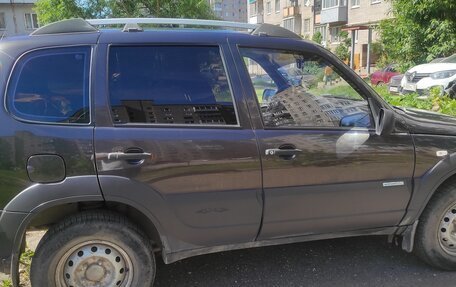 Chevrolet Niva I рестайлинг, 2011 год, 500 000 рублей, 3 фотография