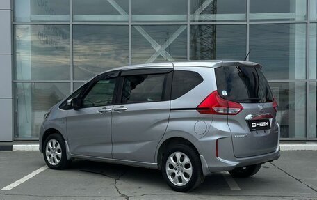 Honda Freed II, 2017 год, 1 550 000 рублей, 2 фотография