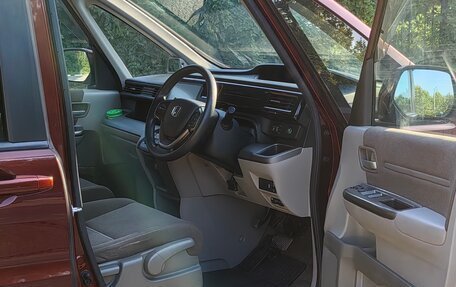 Honda Stepwgn IV, 2017 год, 2 050 000 рублей, 14 фотография