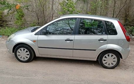 Ford Fiesta, 2005 год, 345 000 рублей, 1 фотография