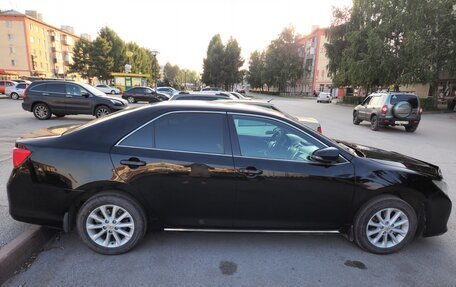 Toyota Camry, 2013 год, 1 620 000 рублей, 2 фотография