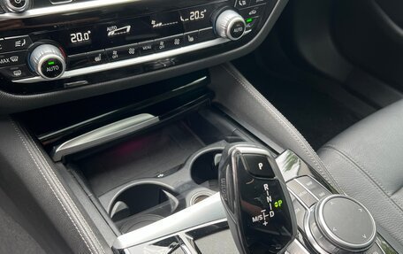 BMW 5 серия, 2019 год, 3 050 000 рублей, 10 фотография