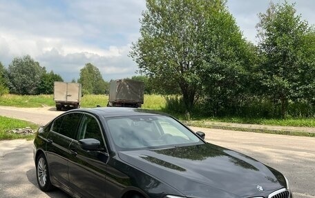 BMW 5 серия, 2019 год, 3 050 000 рублей, 21 фотография