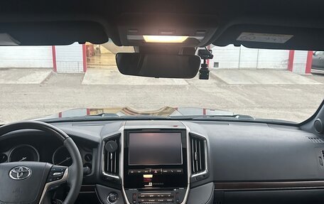Toyota Land Cruiser 200, 2018 год, 7 600 000 рублей, 10 фотография