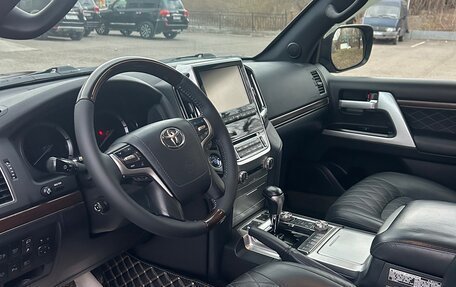 Toyota Land Cruiser 200, 2018 год, 7 600 000 рублей, 8 фотография