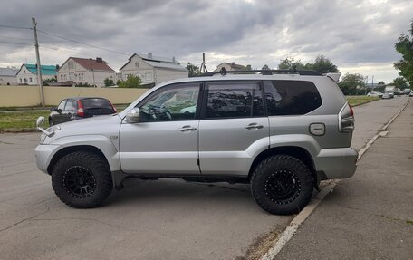Toyota Land Cruiser Prado 120 рестайлинг, 2004 год, 1 400 000 рублей, 3 фотография
