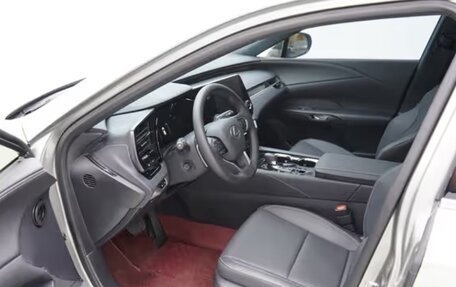 Lexus RX IV рестайлинг, 2025 год, 6 173 000 рублей, 12 фотография