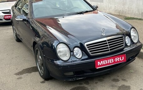 Mercedes-Benz CLK-Класс, 2001 год, 500 000 рублей, 1 фотография