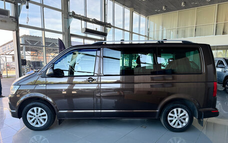 Volkswagen Multivan T6 рестайлинг, 2017 год, 3 590 000 рублей, 2 фотография