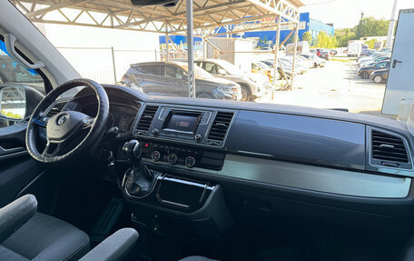 Volkswagen Multivan T6 рестайлинг, 2017 год, 3 590 000 рублей, 9 фотография