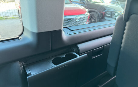 Volkswagen Multivan T6 рестайлинг, 2017 год, 3 590 000 рублей, 21 фотография