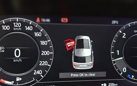 Land Rover Range Rover IV рестайлинг, 2019 год, 9 500 000 рублей, 13 фотография