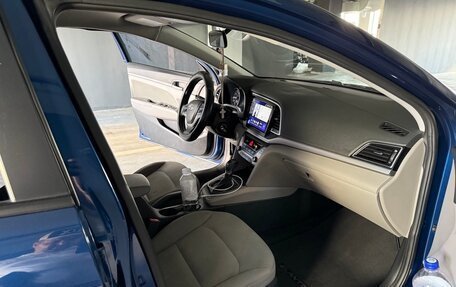Hyundai Elantra VI рестайлинг, 2018 год, 1 600 000 рублей, 9 фотография